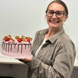 Meet your Posher, Dominique